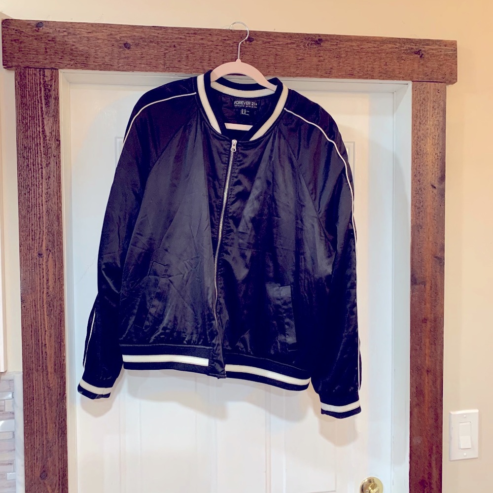 Women’s black bomber Jacket